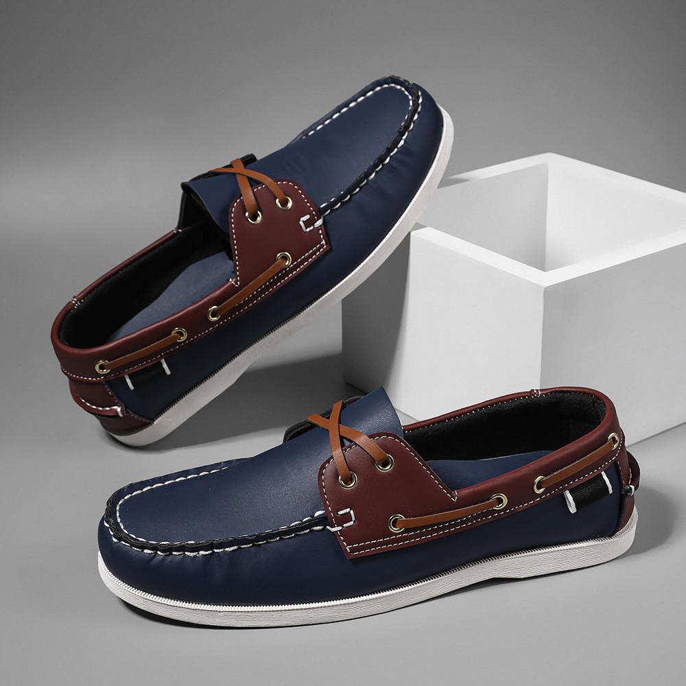 メンズトレンディなエプロントゥローファーシューズ、スリッポン - Boat Shoe Leather のレビューと価格