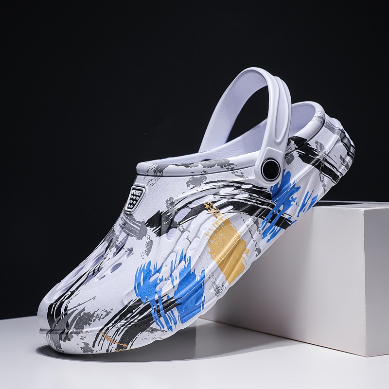 メンズ夏用迷彩柄グラフィティサンダル ガーデンクロッグシュー - Men'S Shoes Crocs のレビューと価格