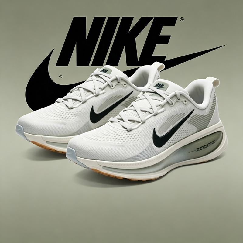 NIKE メンズ ランニングシューズ VOMERO 18 ソ - Men Shoes Nike のレビューと価格