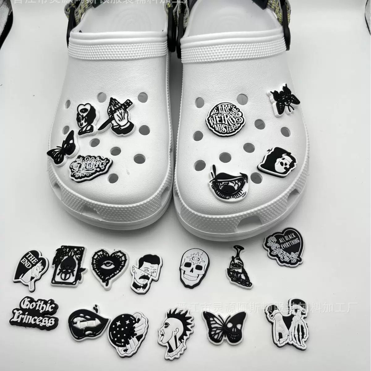 23個のホラーハロウィンシューチャーム、クロックス用、靴アク - Men'S Shoes Crocs のレビューと価格